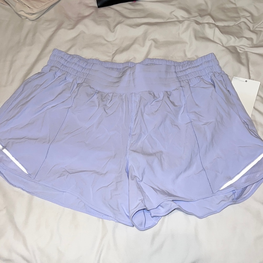 Lululemon Hotty Hot High Rise 4” shorts